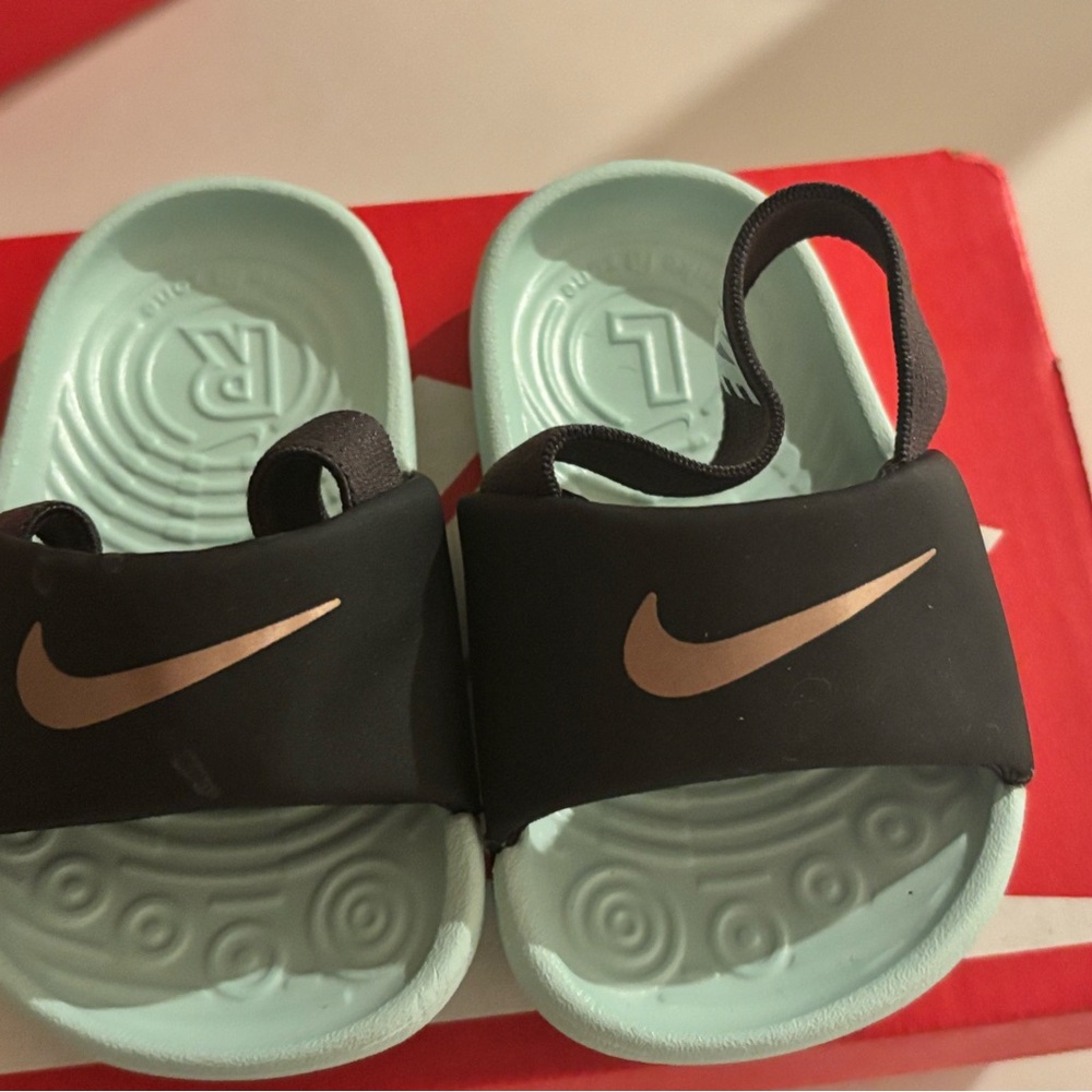 Nike Kids Black and Mint Sandals